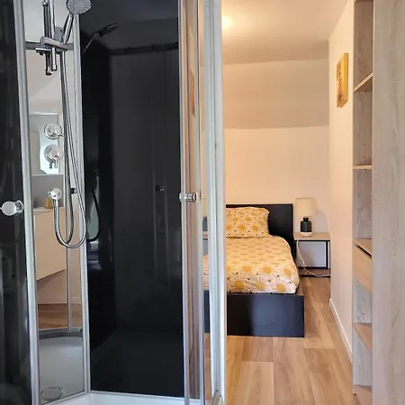 1 Salle D'eau Privee Апартаменты *