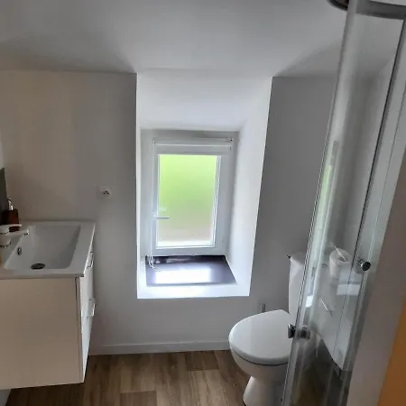 1 Salle D'eau Privee Апартаменты Брест